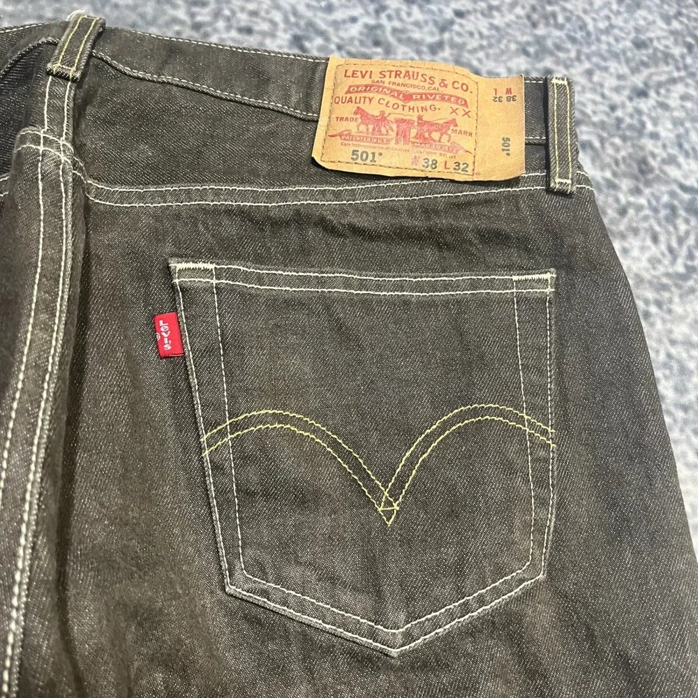 Vintage Levi's 501 Jeans Straight Fit Mens 30x30 Brown Denim Button Fly 2000s